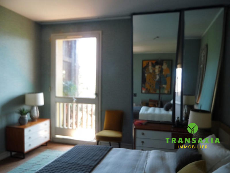 Maison contemporaine - 665 m² - 25 pièces