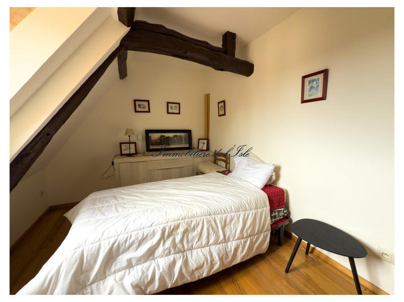 Maison - 211 m² - 10 pièces