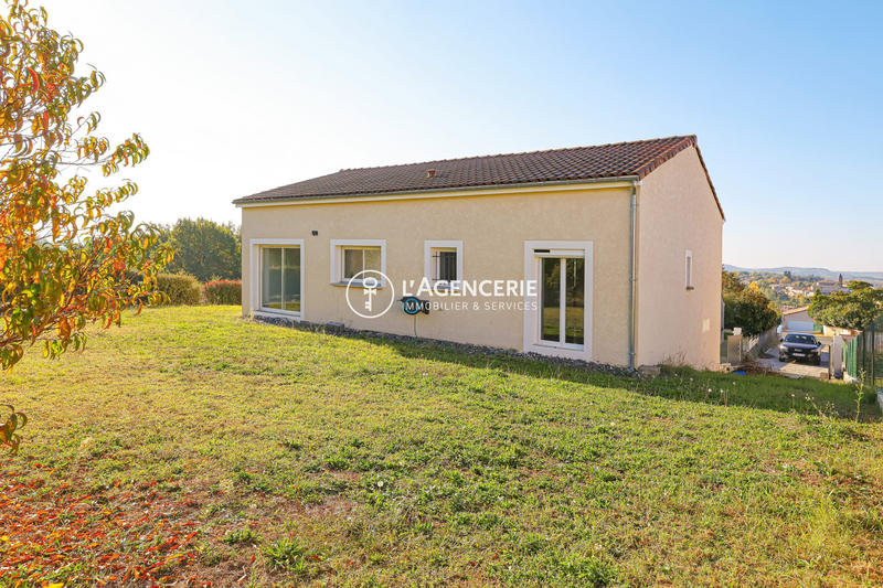 Villa - 90 m² - 4 pièces
