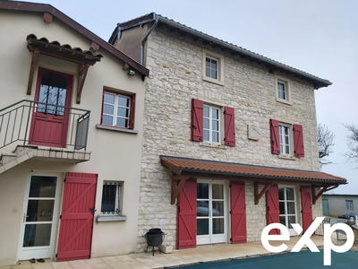 Maison - 212 m² - 5 pièces