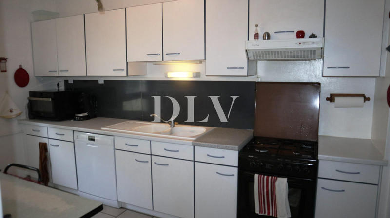 Maison - 99 m² - 6 pièces