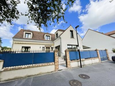 Maison - 172 m² - 6 pièces