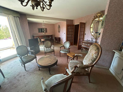 Appartement - 102 m² - 4 pièces