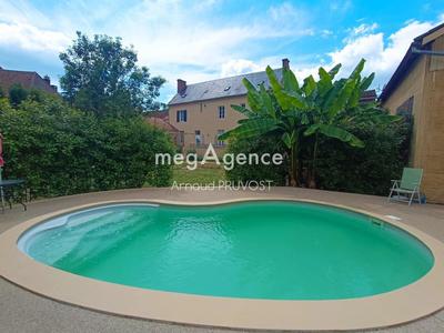 Maison - 238 m² - 10 pièces