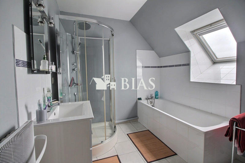 Maison - 88 m² - 4 pièces