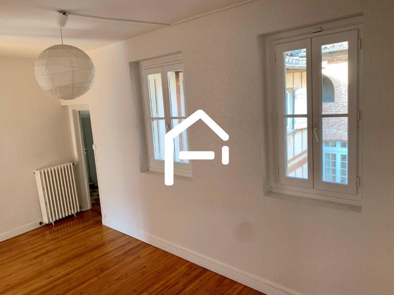 Appartement - 99 m² - 4 pièces