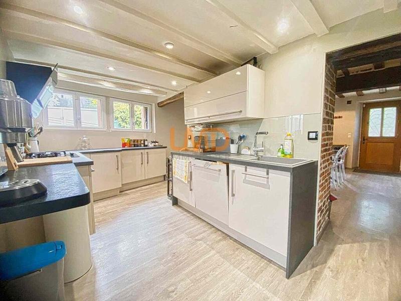 Propriété - 234 m² - 9 pièces