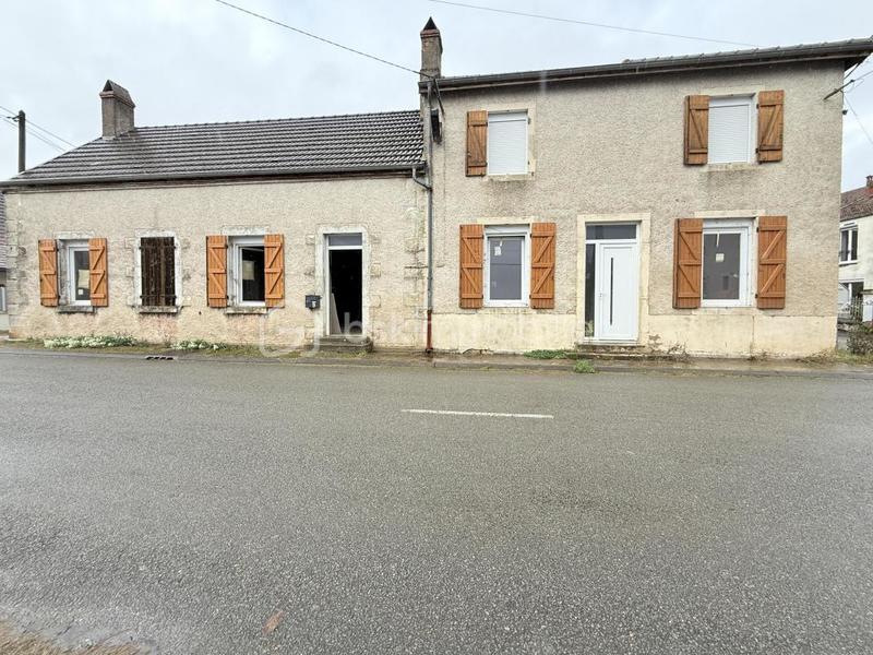 Maison - 300 m² - 9 pièces