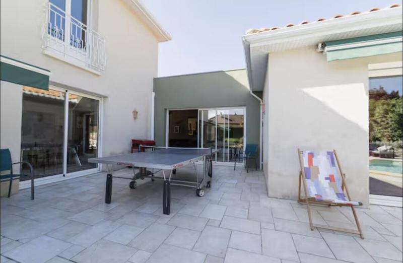 Maison - 240 m² - 7 pièces