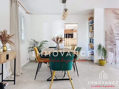 Maison traditionnelle - 105 m² - 5 pièces