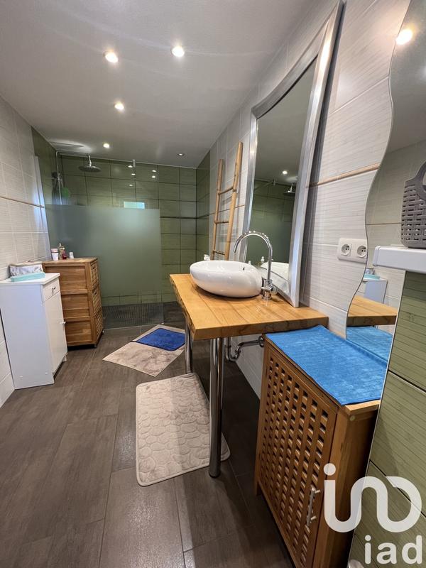 Maison - 235 m² - 6 pièces