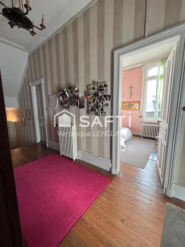 Maison - 353 m² - 10 pièces