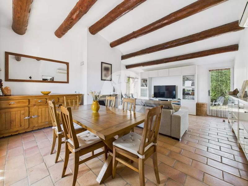 Maison - 96 m² - 5 pièces