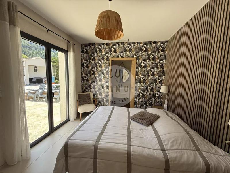 Maison - 150 m² - 5 pièces