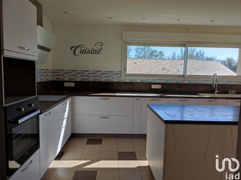 Maison - 140 m² - 5 pièces