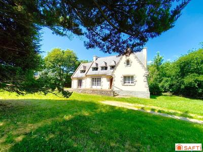 Maison - 165 m² - 8 pièces