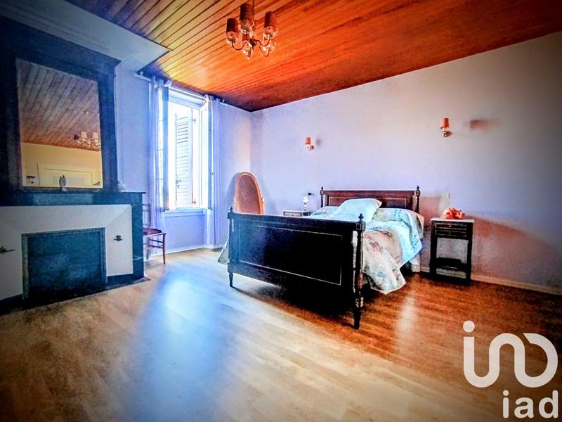 Maison - 204 m² - 5 pièces