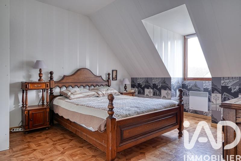 Maison - 147 m² - 9 pièces