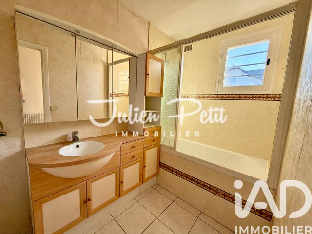 Maison - 130 m² - 8 pièces