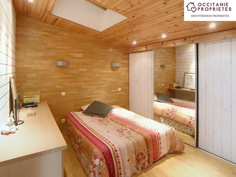 Propriété - 360 m² - 10 pièces