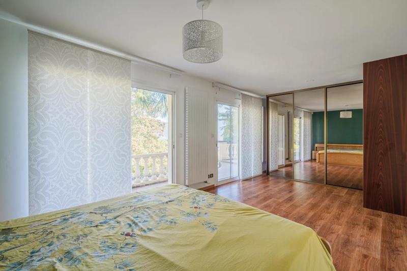 Maison - 184 m² - 5 pièces