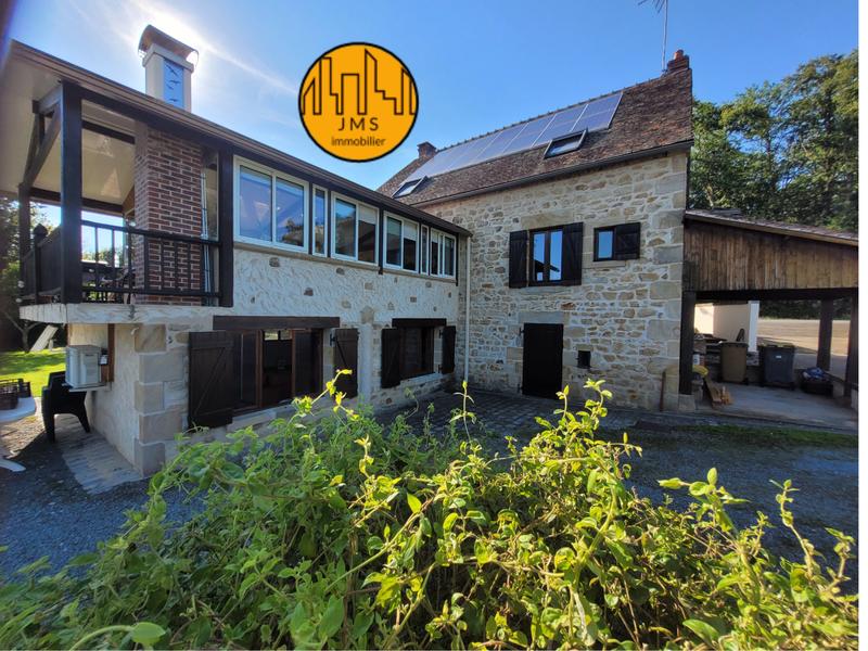 Maison - 215 m² - 8 pièces