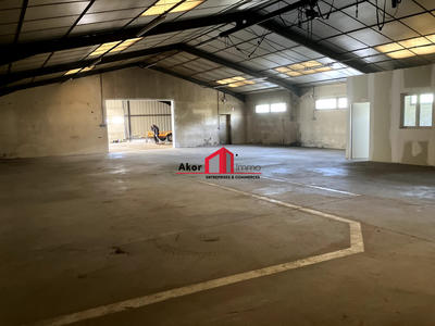 Local d'activités - 440 m²
