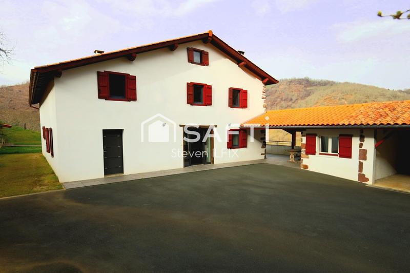 Maison - 240 m² - 6 pièces