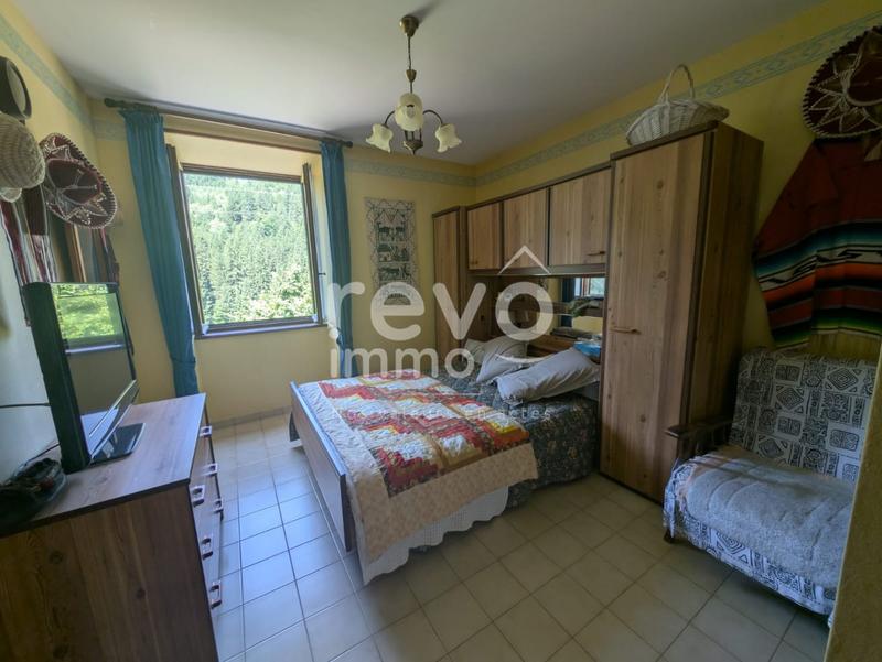 Maison - 180 m² - 7 pièces