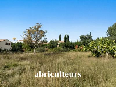 Terrain constructible - 1 400 m²