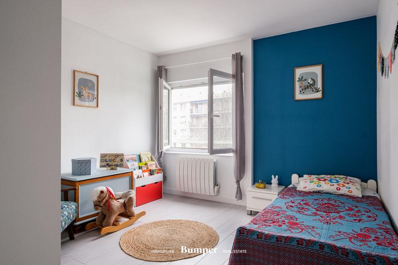 Appartement - 80 m² - 4 pièces