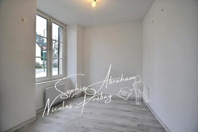 Maison - 93 m² - 5 pièces