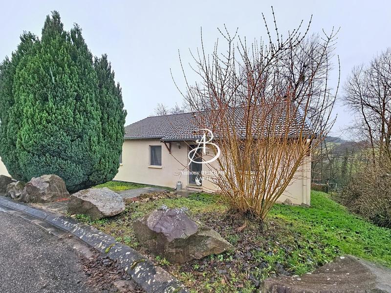 Maison - 102 m² - 5 pièces