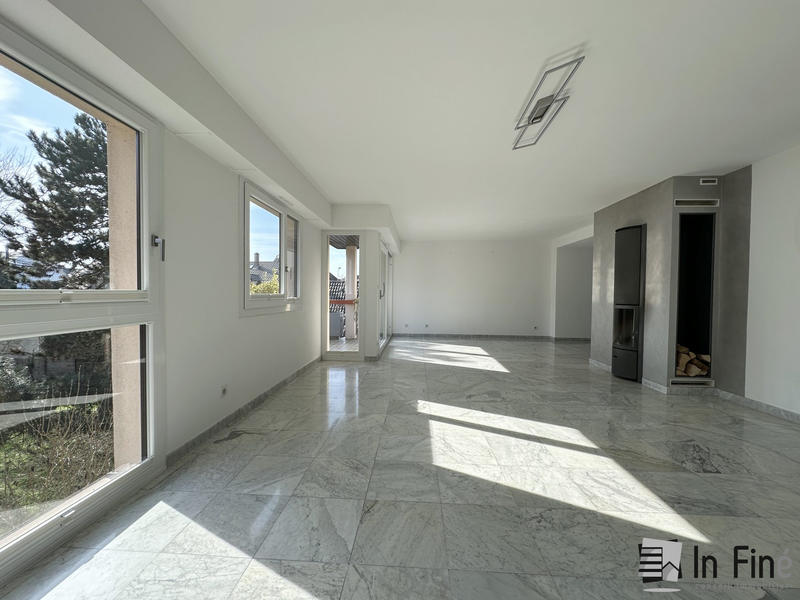 Appartement - 155 m² - 6 pièces