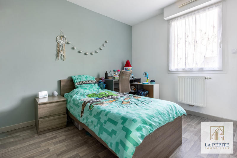 Maison - 94 m² - 5 pièces