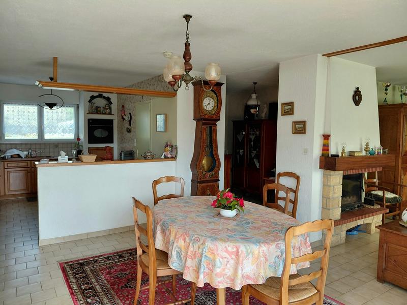 Maison - 99 m² - 5 pièces