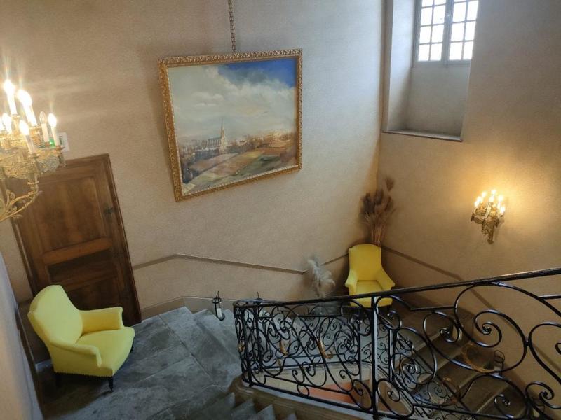 Maison - 746 m² - 15 pièces