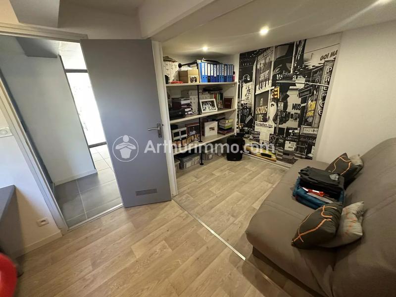 Maison - 239 m² - 8 pièces