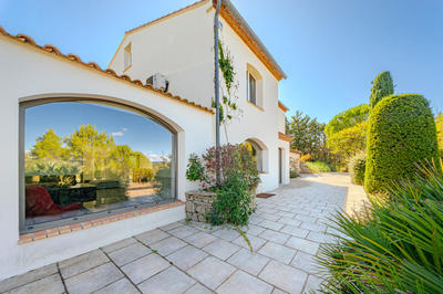 Maison - 335 m² - 8 pièces