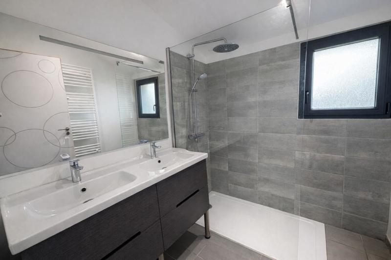 Maison - 174 m² - 8 pièces