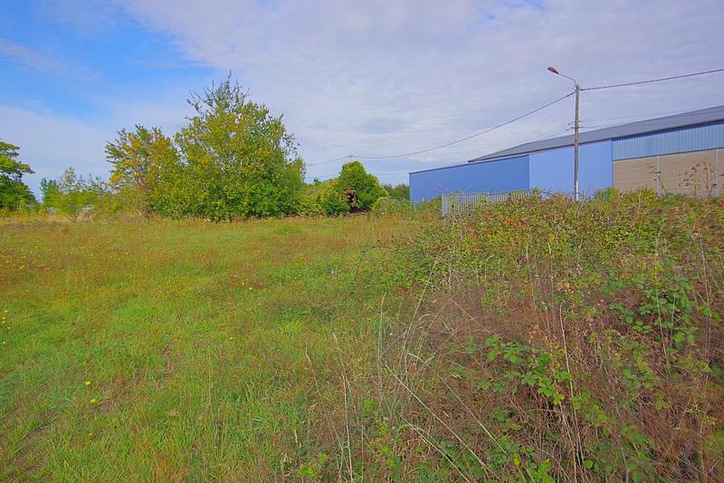 Terrain constructible - 896 m²