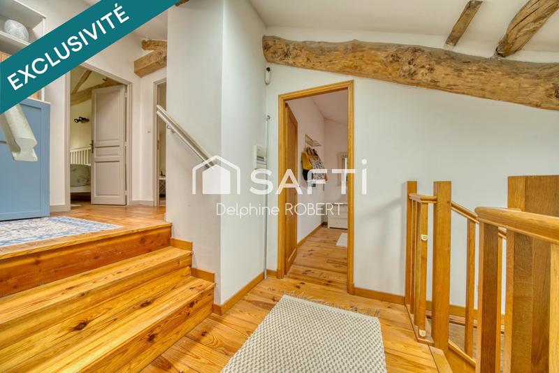 Maison - 212 m² - 8 pièces