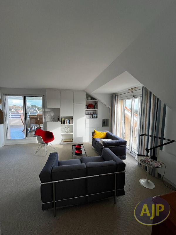 Appartement - 84 m² - 4 pièces