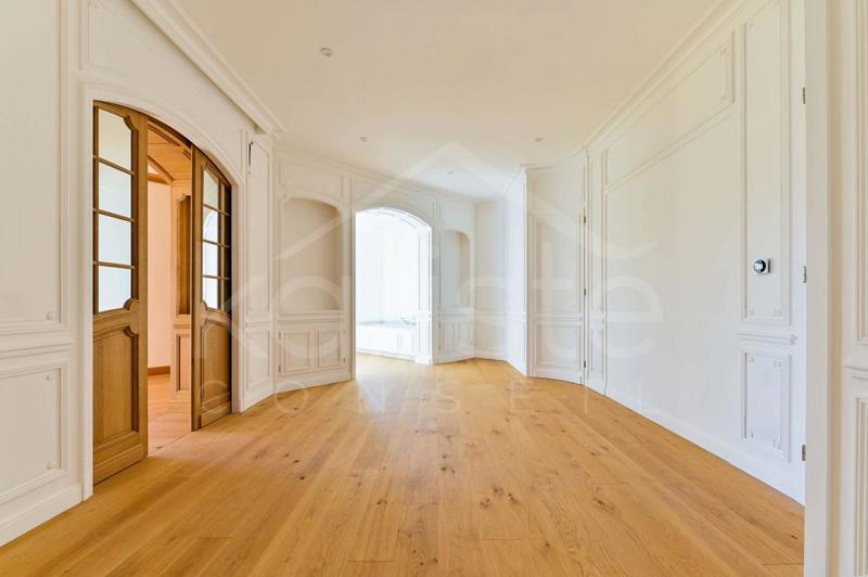 Penthouse - 322 m² - 7 pièces