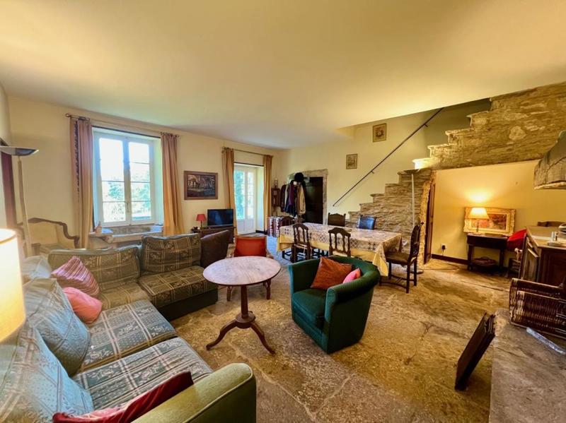 Maison ancienne - 204 m² - 6 pièces