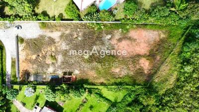 Terrain constructible - 4 000 m²