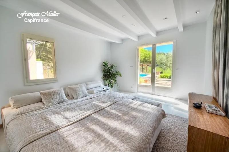 Villa - 325 m² - 12 pièces