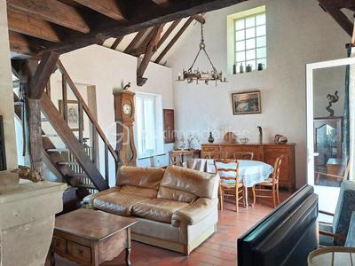 Maison en pierre - 151 m² - 6 pièces