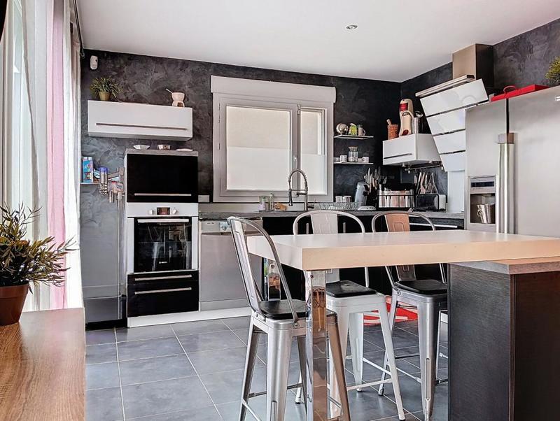 Maison - 95 m² - 4 pièces