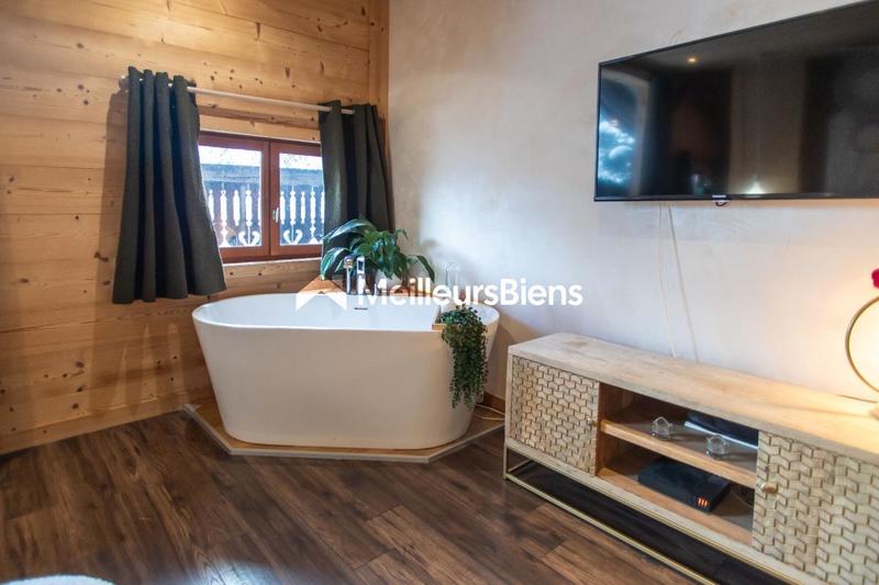 Propriété - 220 m² - 8 pièces